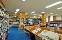 附属図書館