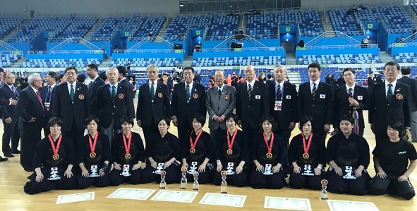 世界剣道選手権大会女子日本代表の集合写真8